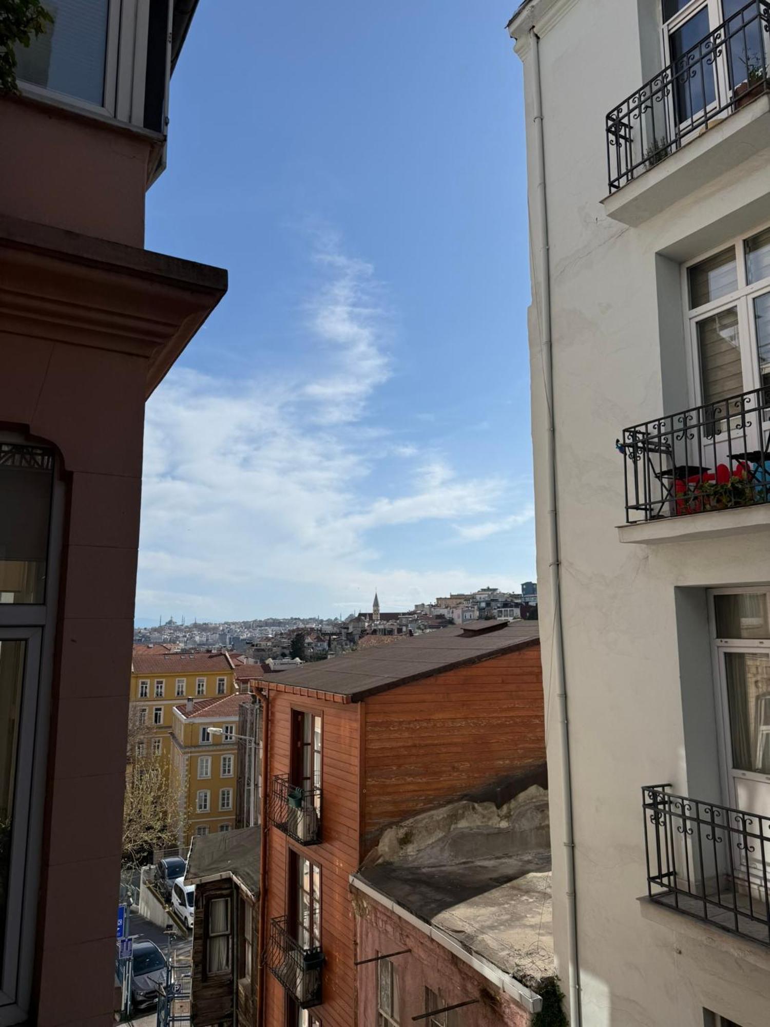 Gunes Hause Истанбул Екстериор снимка