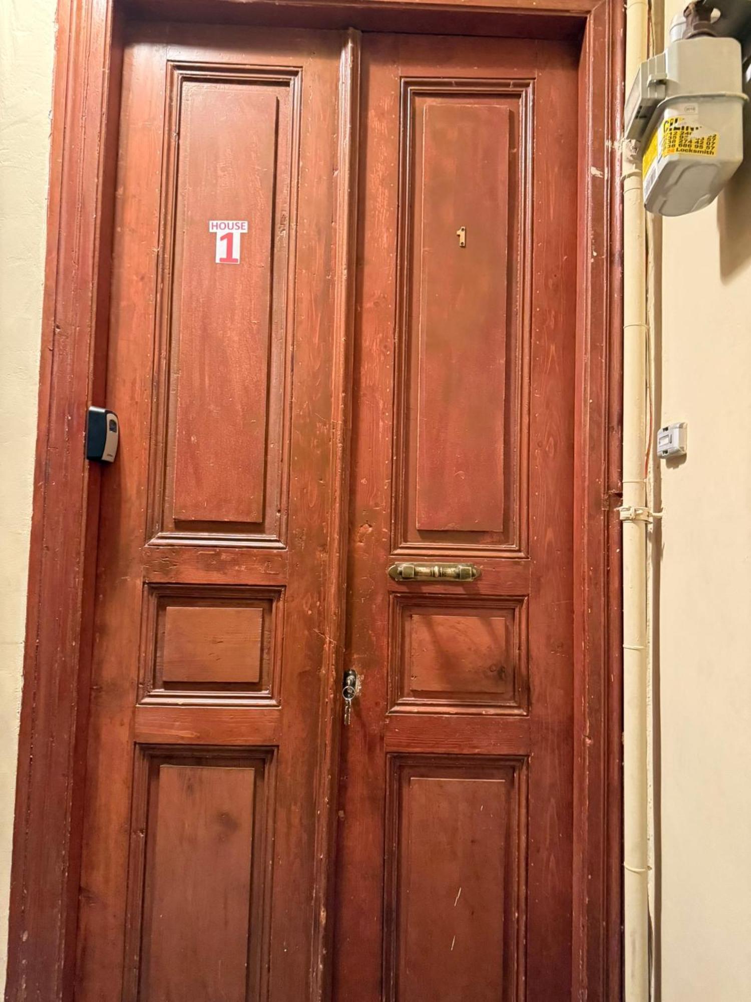 Gunes Hause Истанбул Екстериор снимка